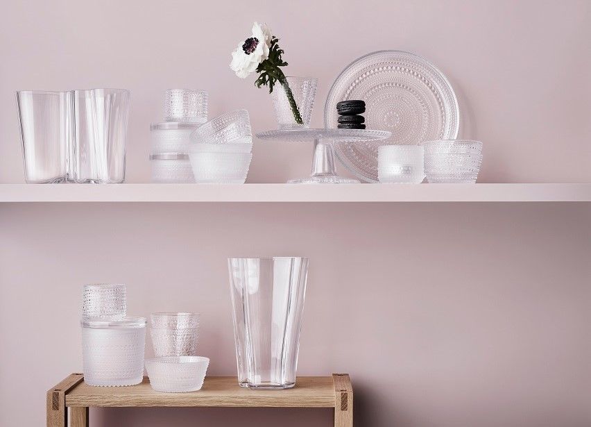 Jemnost a minimalismus designu skla Iittala - kolekce Aalto a Kastehelmi