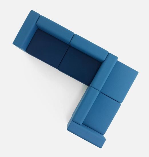 Minimalistická hravá sofa LOBBY od +Halle - variabilní dle potřeb a prostoru
